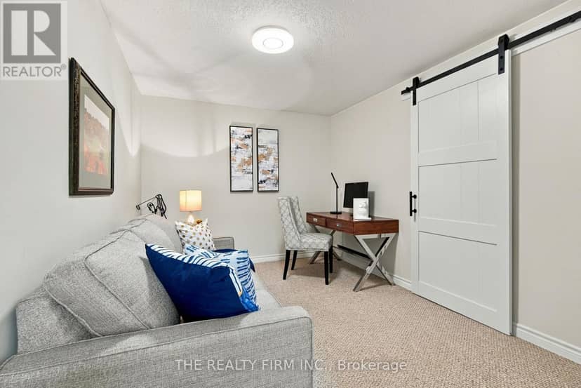 71 - 869 Whetherfield Street — photo 34 of 40