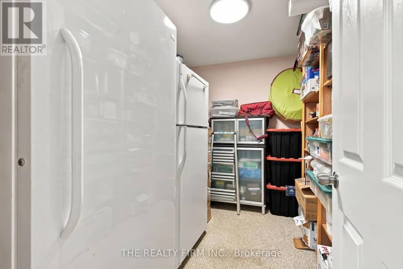 71 - 869 Whetherfield Street — photo 35 of 40