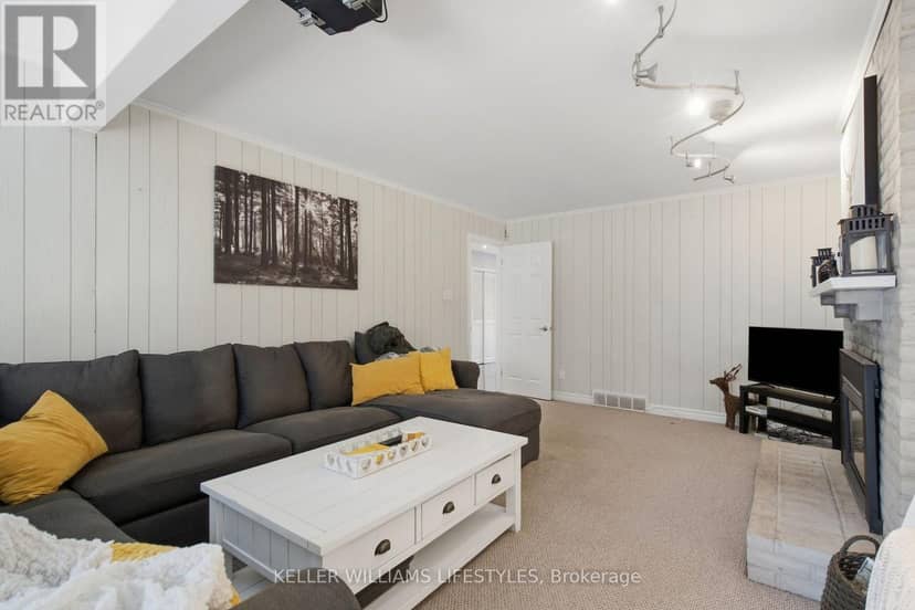 151 Brixham Crescent — photo 10 of 40