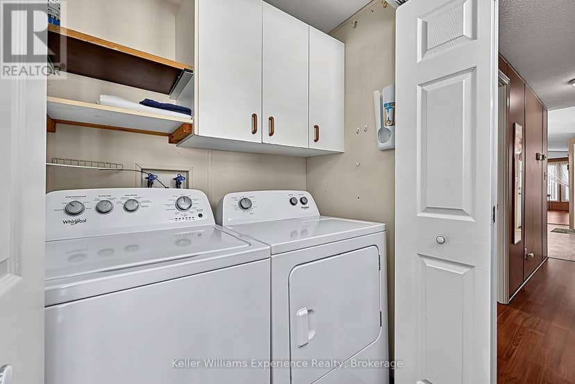 4052 Ash Crescent — photo 19 of 31