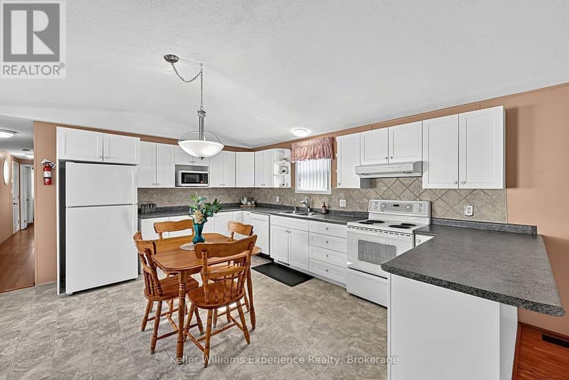 4052 Ash Crescent, Severn, photo 5