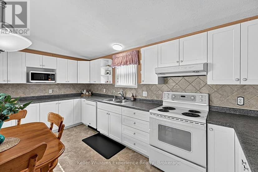 4052 Ash Crescent, Severn, photo 7