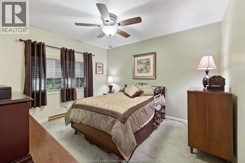 13122 Riverside DRIVE East — photo 17 of 37