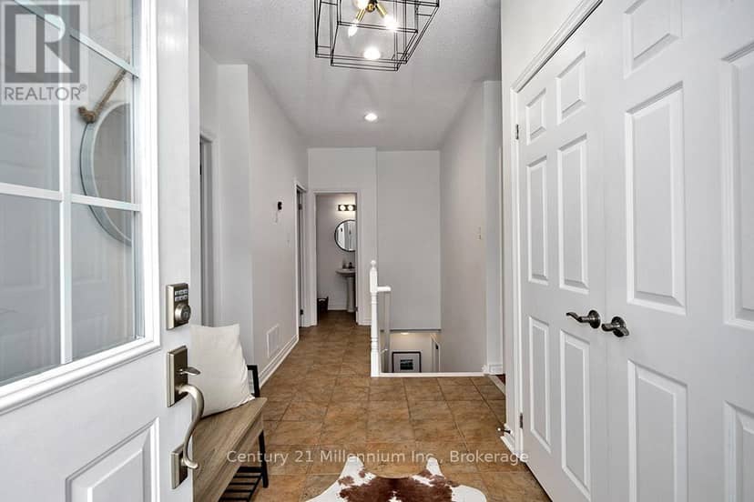 28 - 110 Napier Street W — photo 7 of 40