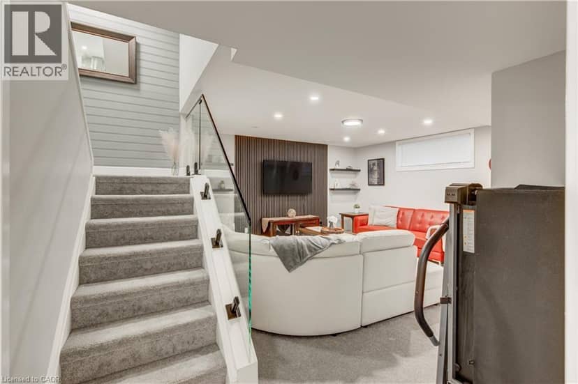 31 TYNEMOUTH Drive — photo 34 of 40
