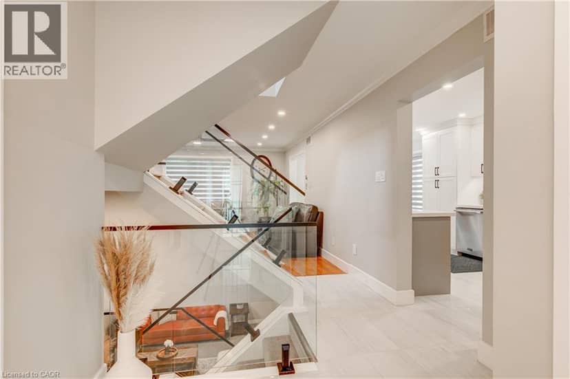 31 TYNEMOUTH Drive — photo 6 of 40