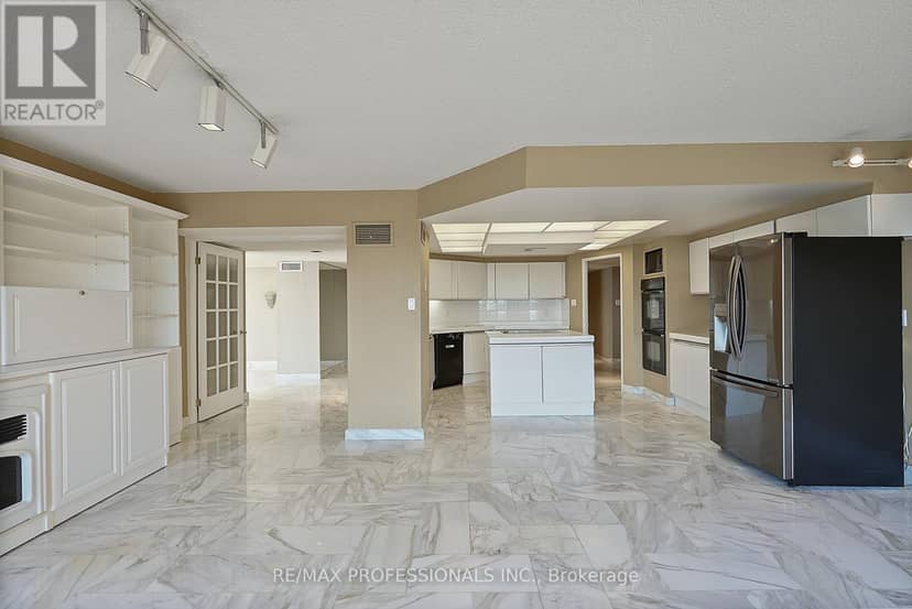 3507 - 2045 Lake Shore Boulevard W — photo 18 of 40
