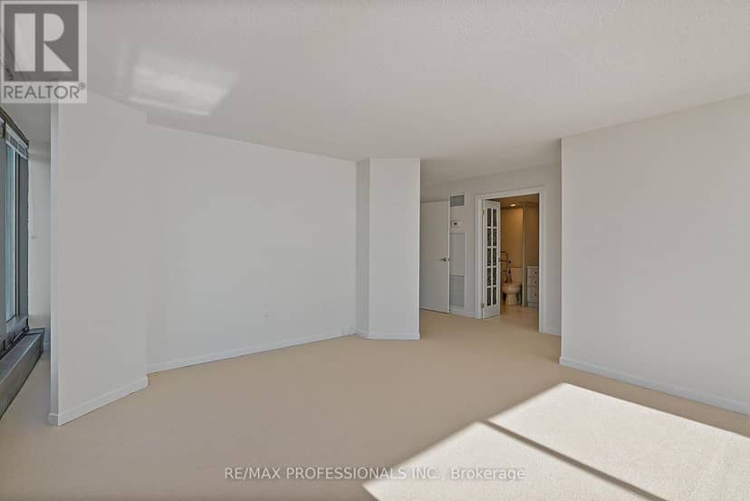3507 - 2045 Lake Shore Boulevard W — photo 28 of 40