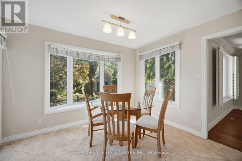 1572 Maple Ridge Drive — photo 17 of 40