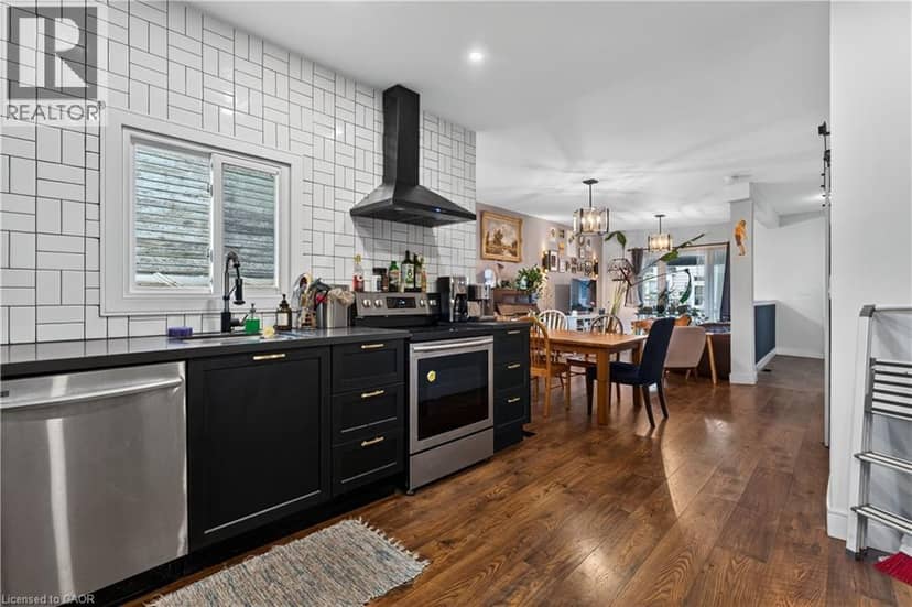 29 SHAW Street — photo 17 of 35