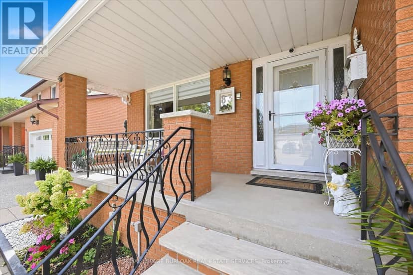 83 Oakridge Drive — photo 5 of 40