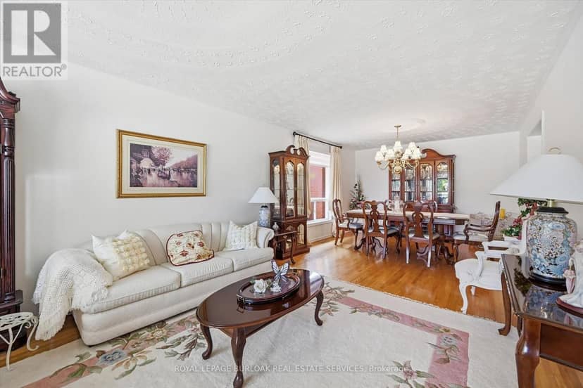 83 Oakridge Drive — photo 7 of 40