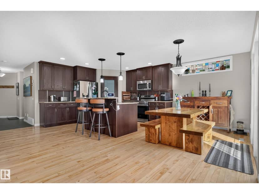 20853 92A AV NW — photo 13 of 40