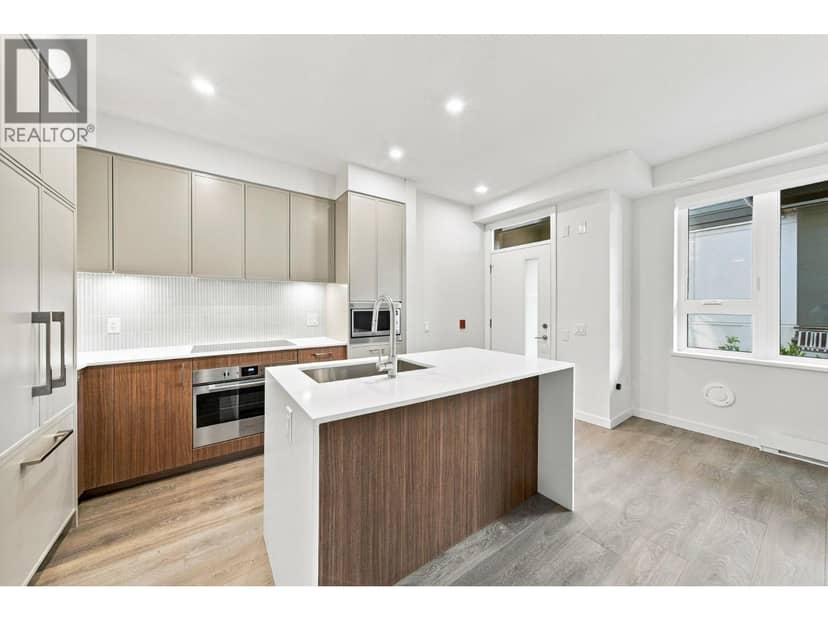 102 956 LYTTON STREET, North Vancouver, photo 3