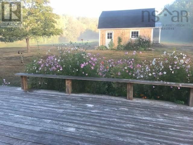 2041 Clarence Road — photo 14 of 20