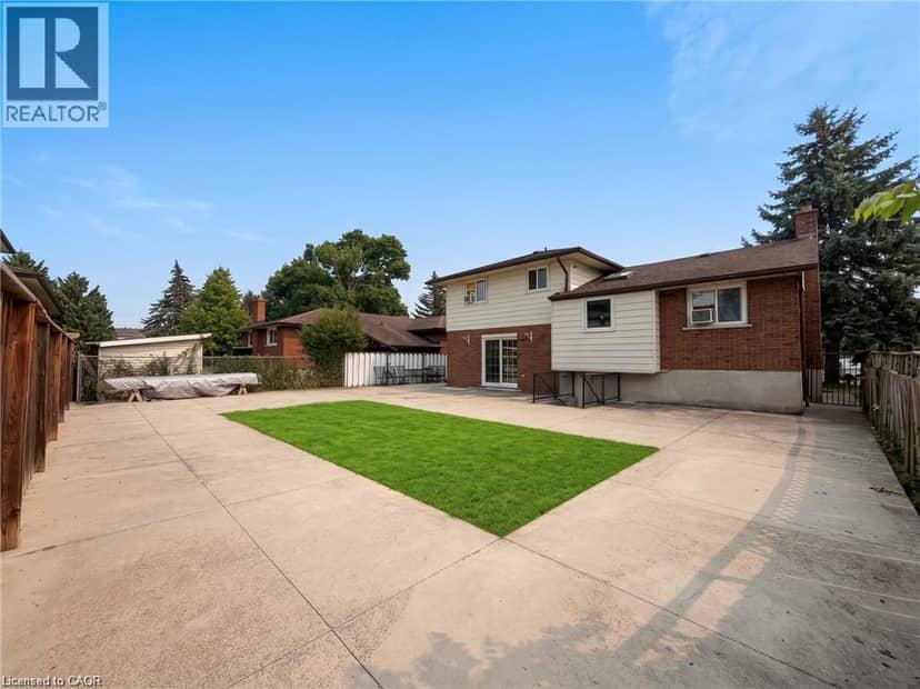 84 AMHERST Drive — photo 2 of 9