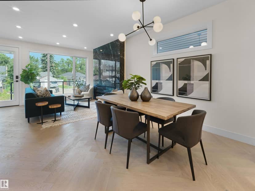 8136 77 AV NW — photo 11 of 34