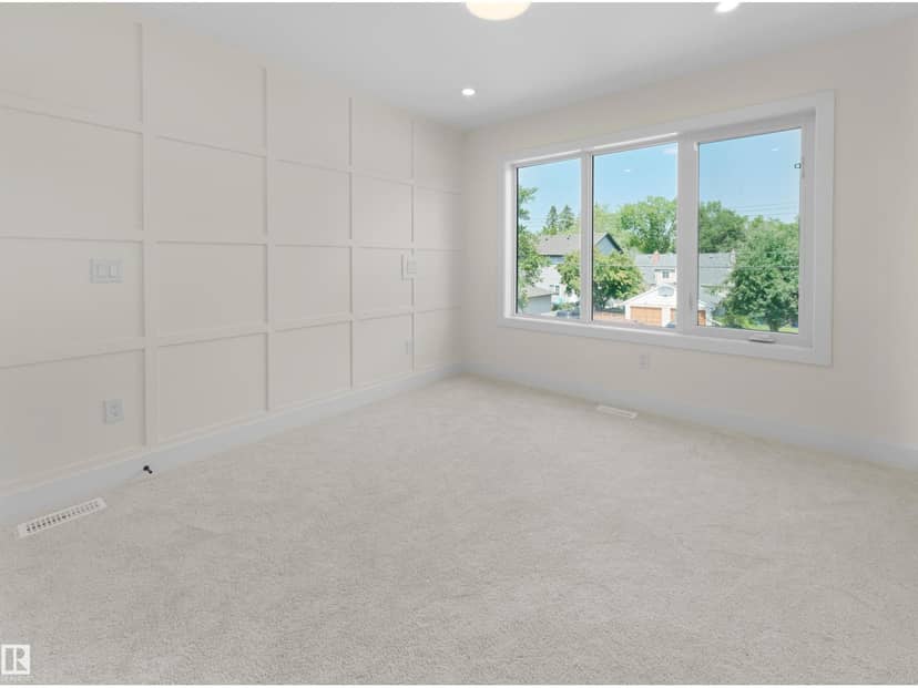 8136 77 AV NW — photo 24 of 34