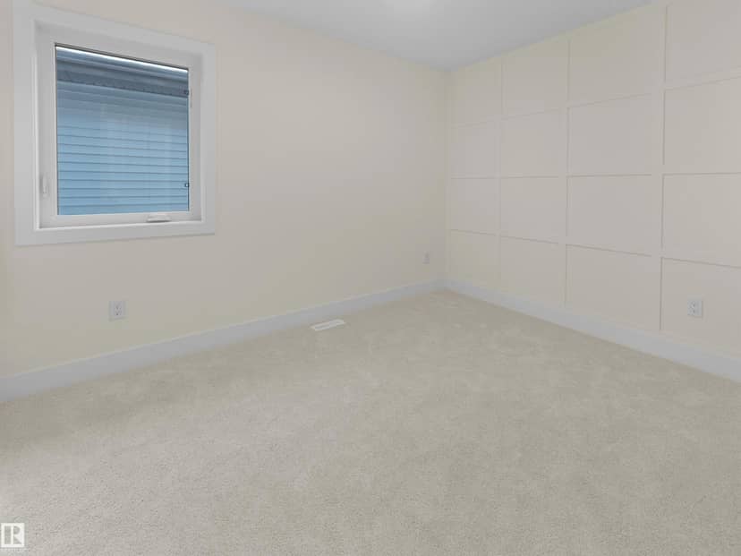 8136 77 AV NW — photo 26 of 34