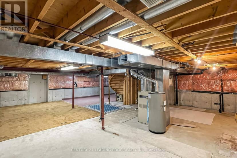 92 Erickson Drive — photo 34 of 37