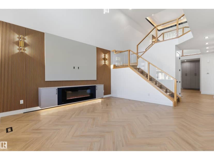 2720 63 AV — photo 11 of 40