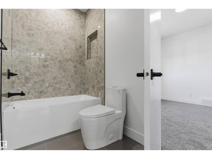 2720 63 AV — photo 34 of 40