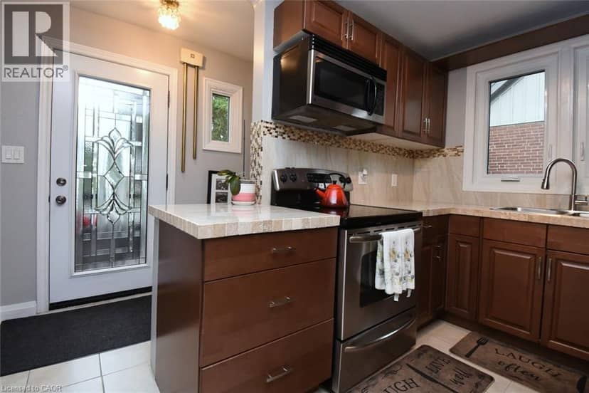 154 EWEN Road — photo 15 of 40