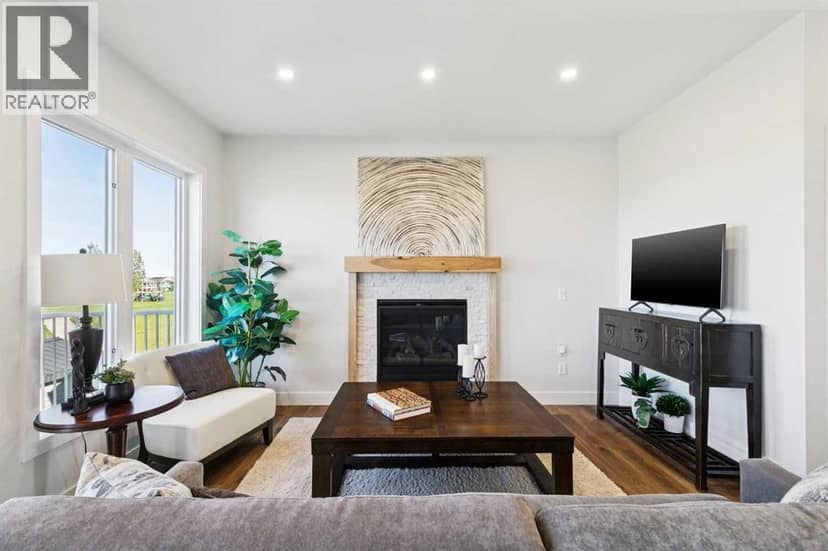 714 Fairways Drive, Vulcan, photo 5