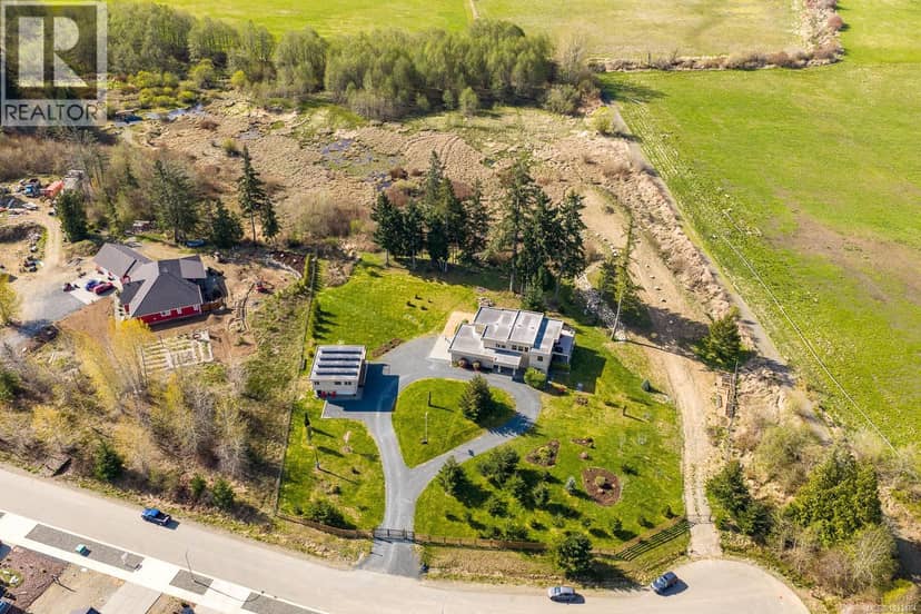 3389 Rhys Rd, Courtenay
