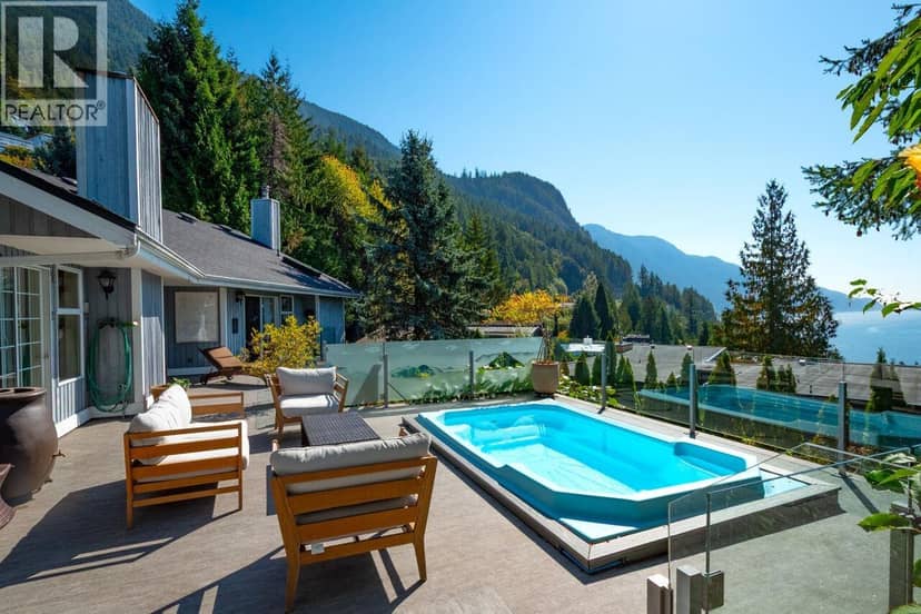 25 TIDEWATER WAY, Lions Bay