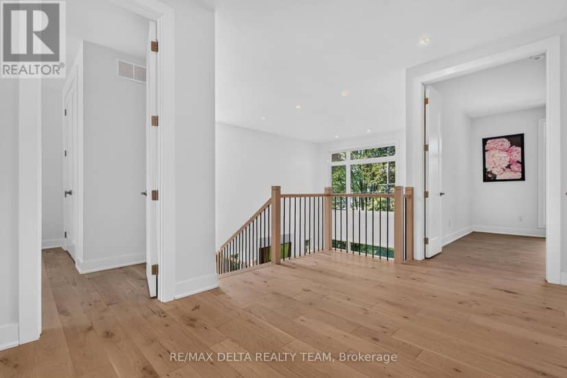 45 St Claire Avenue — photo 15 of 34