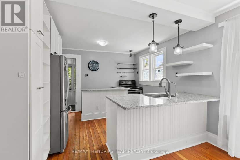 134 1/2 York Street — photo 10 of 27