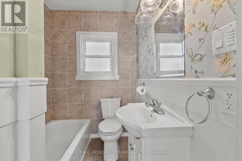 134 1/2 York Street — photo 18 of 27