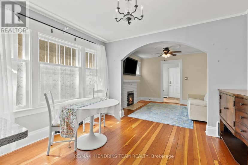 134 1/2 York Street — photo 9 of 27