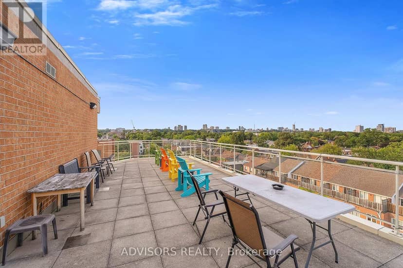 209 - 11 Christie Street — photo 11 of 22