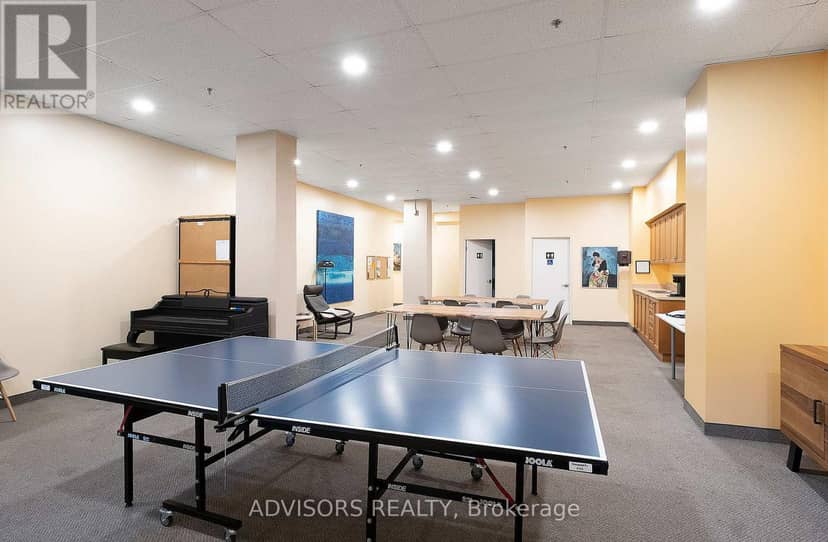 209 - 11 Christie Street — photo 14 of 22
