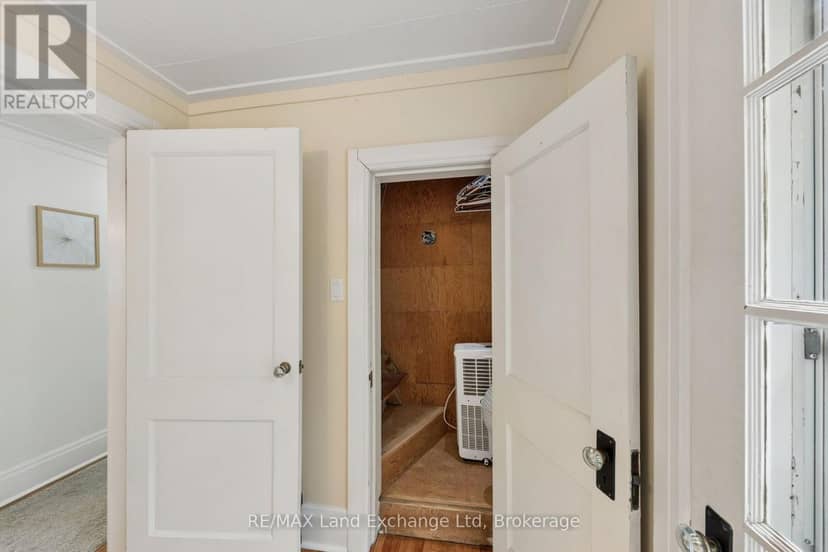 836 Victoria Street — photo 25 of 40