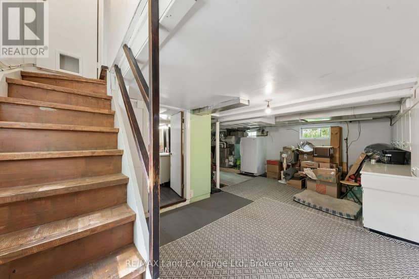836 Victoria Street — photo 27 of 40