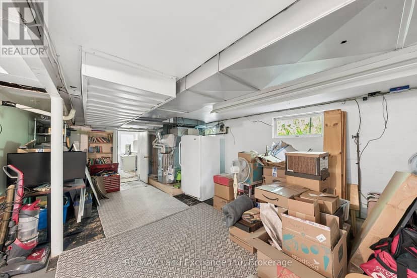 836 Victoria Street — photo 28 of 40