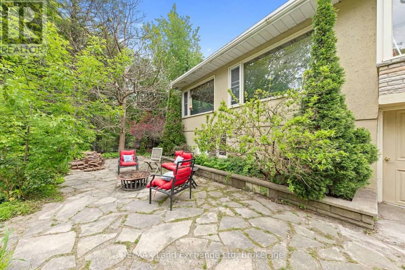 836 Victoria Street — photo 33 of 40