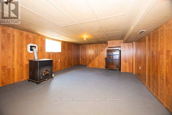 12 Sabourin Street — photo 30 of 33