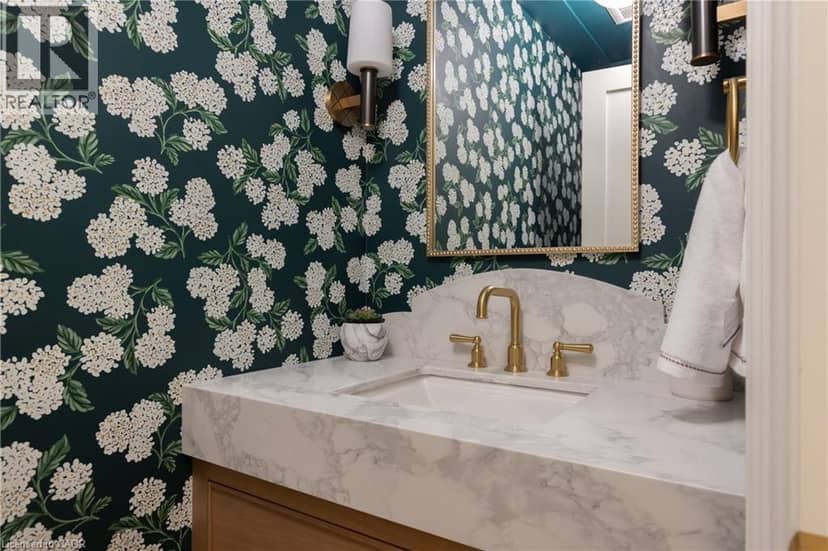 130 EDGECLIFFE Place — photo 21 of 40