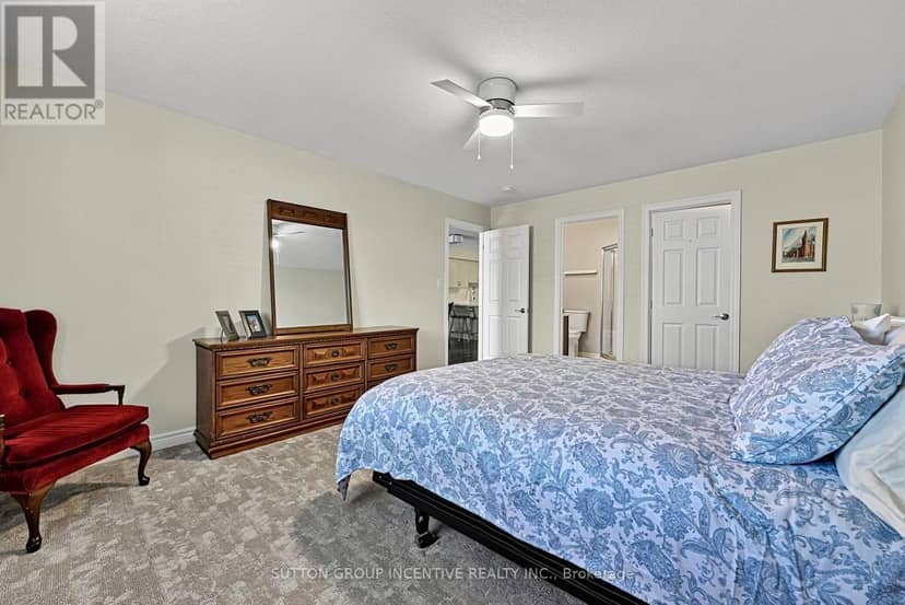 95 Lucy Lane — photo 13 of 26