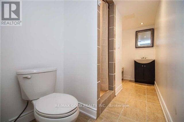 35 Ridgefield Court — photo 17 of 23