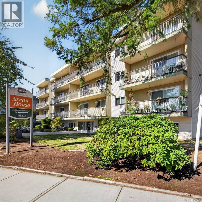 212 1015 Cumberland Rd, Courtenay