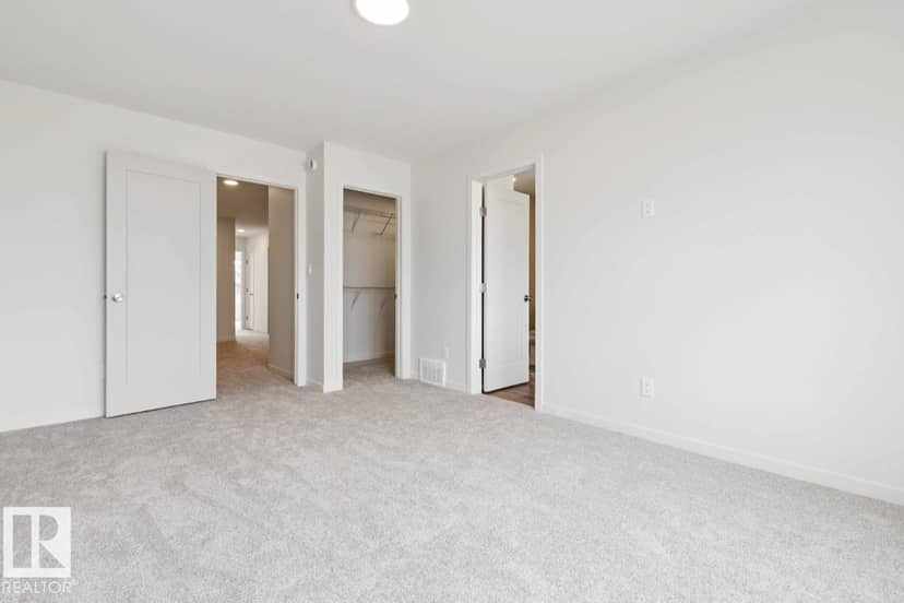 194 Stetson LO — photo 18 of 29