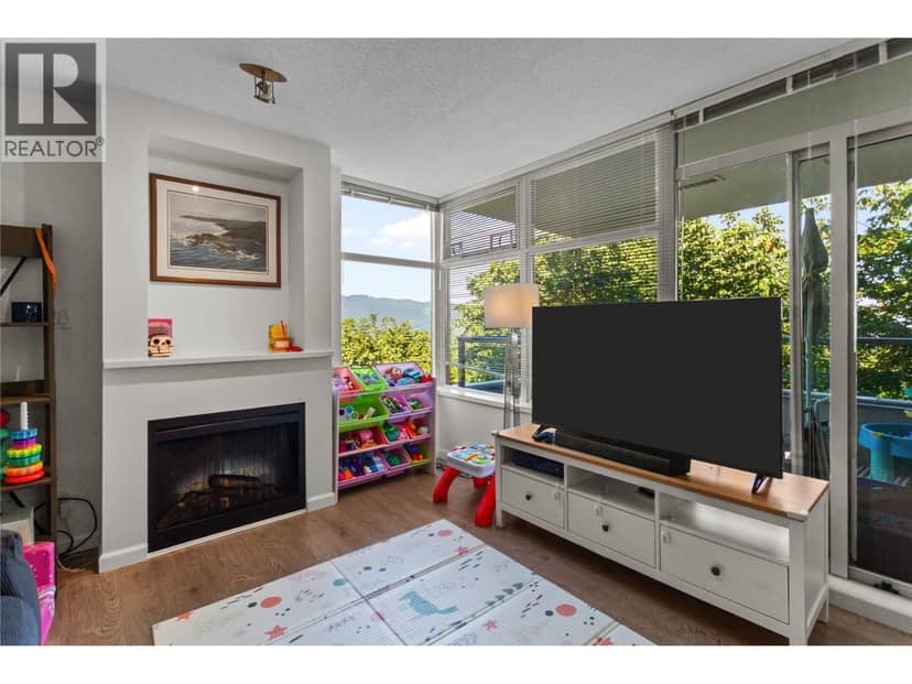 307 9298 UNIVERSITY CRESCENT, Burnaby, photo 4
