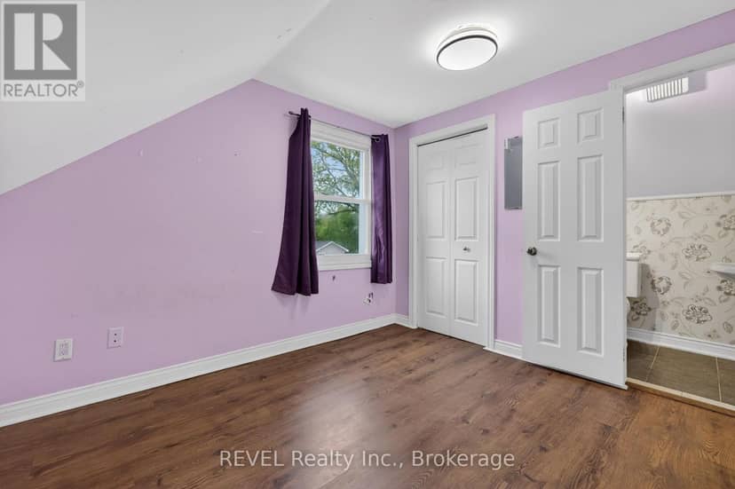 15 Phipps Street — photo 29 of 40