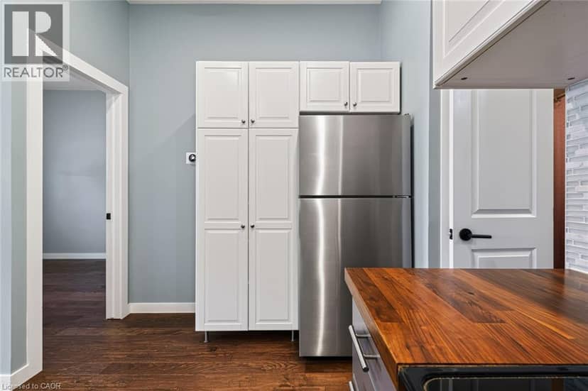 21 CEDAR Street — photo 15 of 40