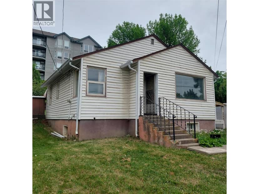 3220 35 Street, Vernon